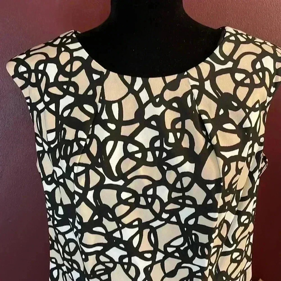 Alyx Sleeveless Dress Size 16 - Picture 5 of 9